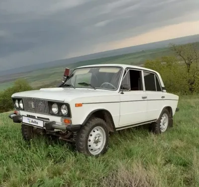 Довел до уровня клоуна»: Пользователи высмеяли «кричащий» тюнинг ВАЗ-2106