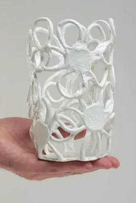 Поделка ваза своими руками: легкий пошаговый мастер-класс, как сделать из  пластиковой бутылки, бумаги и подручного материала напольную вазу