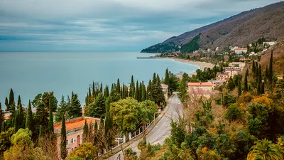 ОТДЫХ НА ЧЕРНОМ МОРЕ, КУРОРТЫ АБХАЗИИ НА ЧЕРНОМ МОРЕ, ОТДЫХ НА КУРОРТАХ  ЧЕРНОГО МОРЯ, АБХАЗИЯ - www.kubanmakler.ru