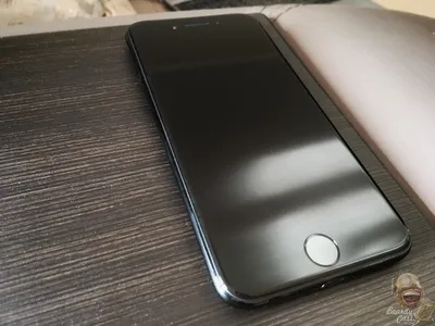 С черных матовых iPhone 7 сползает краска | AppleInsider.ru