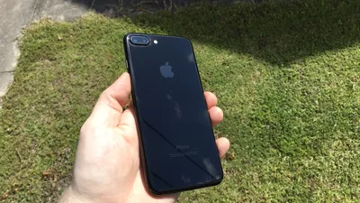 Here's how the jet black iPhone 7 finish holds up without a case [Updated]  - 9to5Mac