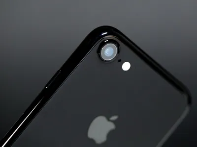 The great iPhone 7 jet black. Anyone still using one? : r/iphone