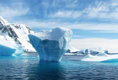 Айсберг размером в два Петербурга вынесло в Южный океан | Телеканал  Санкт-Петербург