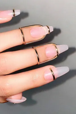 Ногти и украшения: разнообразьте свой маникюр кольцами для ногтей | Vogue  Russia
