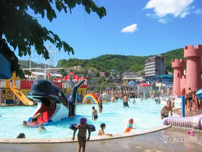 MAMADO - \"Дельфин\" (Dolphin), открытый аквапарк в районе Центрального  городского пляжа, Геленджик