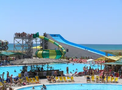 Аквапарк «Остров Сокровищ» в курортном комплексе «Азовский», Крым - цены  2024, фото, отзывы