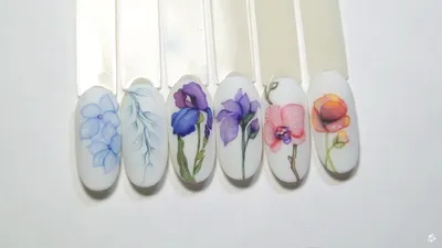Роспись ногтей акварельными красками