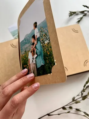 Семейный подарочный фотоальбом с уголками \"Счастье внутри\" на 100 фото