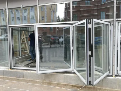 Алюминиевые офисные двери, купить дверь из алюминия для офиса в Москве |  ОФИМОЛЛ