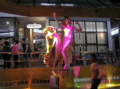 Вечерние шоу от команды PATTAYA GUIDE 💃🏻 1. Шоу трансвеститов «Альказар»  – театрализованная постановка с потрясающими декорациями… | Instagram