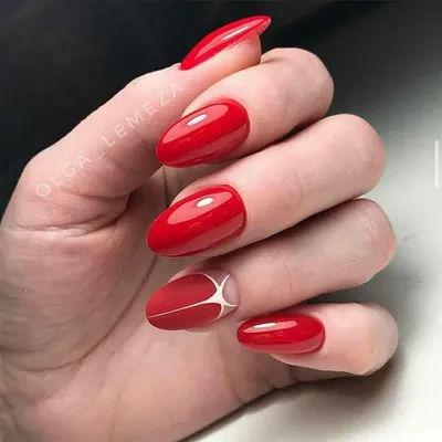 nails_bogdana_saliuk - Ставь лайк, если хоть раз делала красные ногти ❤️  Красный цвет всегда считался классическим: он способен каждую девушку  сделать ярче и привлекательнее. Красный маникюр – это универсальное  решение, уместное в