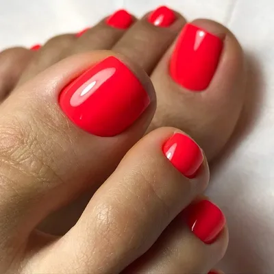 Красный педикюр (ФОТО) - модный тренд для стильных ногтей - trendymode.ru