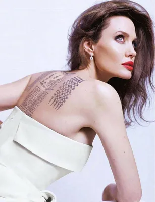 Анджелине Джоли - 43: все татуировки актрисы, о которых ты мог не знать –  Люкс ФМ