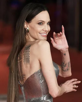 Анджелина Джоли кардинально сменила прическу и стала выглядеть на 10 лет  моложе - Today.ua