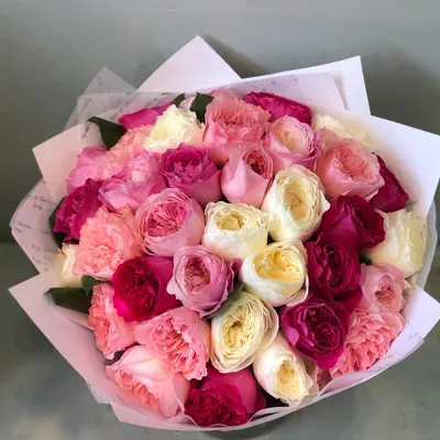 Красивый букет из 35 английских роз по цене 11876 руб. заказать с доставкой  по Москве - свежие цветы от интернет-магазина \"Во имя розы\"