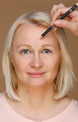 Антивозрастной макияж - как скрыть возраст с помощью косметики | РБК Украина