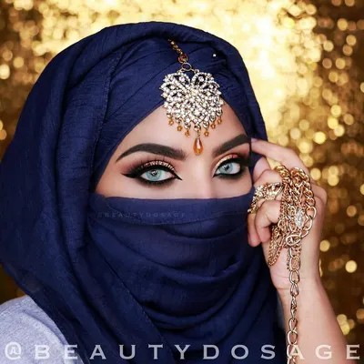 Арабские Девушки С Голубые Глаза — стоковые фотографии и другие картинки  Арабеска - Арабеска, Взрослый, Выражение лица - iStock