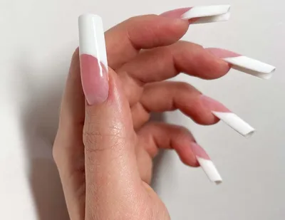 nayada_nails.khv - Не нужно быть академиком наук, чтобы сделать красивые  ногти🤩 ⠀ Или, как раньше, отпилить 💯пятьсот моделей, чтобы получить более  ли менее приличный результат. ⠀ В наше время достаточно закончить правильный