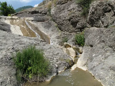 Зеленогорье. Арпатские водопады в урочище Панагия.
