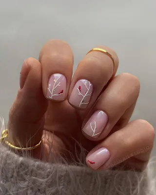 Beige nails with swirl design | Beige nails, Beige nails design, Neutral  nails