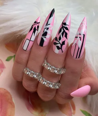 The Pop Art Nail Design Taking Over Instagram | Nailpro