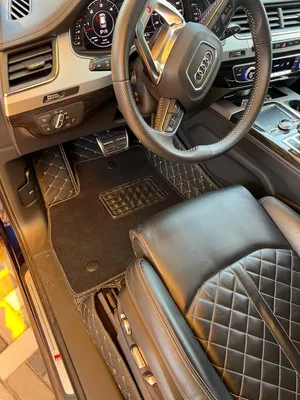 Audi Q7 - фото салона, новый кузов