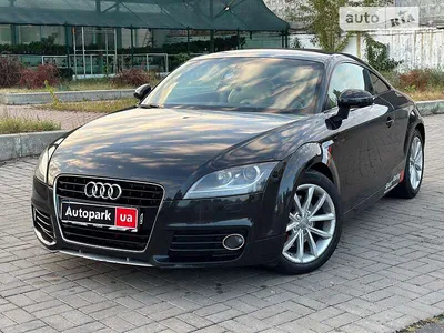 Сравнение Audi S8 и Audi TT RS по характеристикам, стоимости покупки и  обслуживания. Что лучше - Ауди S8 или Ауди ТТ РС