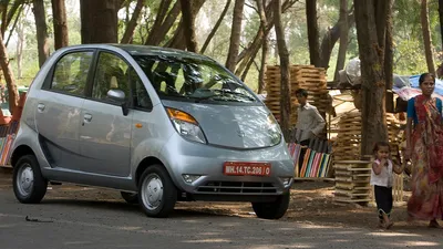 Самый дешёвый автомобиль в мире: почему он провалился. История Tata Nano -  читайте в разделе Разбор в Журнале Авто.ру