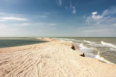 Урзуф и Приморск: малоизвестные курорты Азовского моря стали доступны онлайн