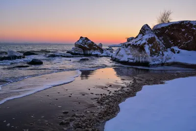 Азовское море замерзло в феврале 2021 - фото из Бердянска - новости Украины  - Апостроф