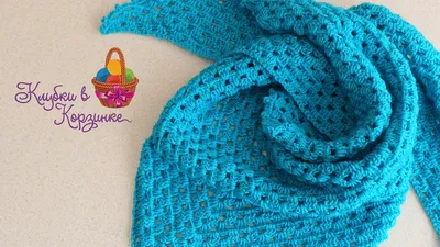 Бактус крючком с 3д веерами | Knitted scarf, Crochet, Knitted