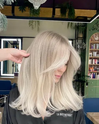 Окрашивание | Балаяж | Блонд on Instagram: “Моя русалочка ✨🐚 Доброе утро,  ребят ☀️ #салонкрасоты#москва #волос… | Балаяж, Идеи для окраски волос,  Окрашивание волос