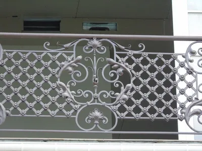 Фотогалерея кованых балконов | Решетки и перила с художественной ковкой для  дома