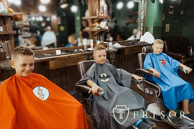 Barber Aziz on Instagram: “Название стрижки - Сайд парт Отличительная черта  этой стрижки – ярко выраженный пробор сбоку, подчеркнутый выбритой по… |  Стрижка, Пробор