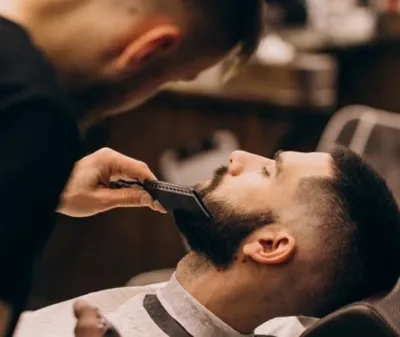 Бокс, получается? 🥊 @jrlru @official_markshmidt #barber #barbering  #galorbarbers #internationalbarbers #barbershopconnect #barberpost … |  Instagram