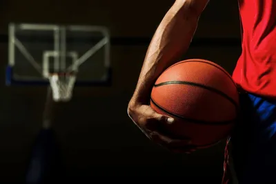 Польза игры в баскетбол: преимущества для физической формы