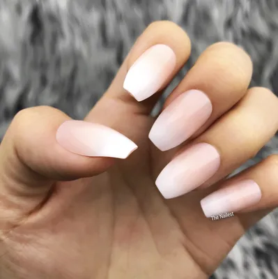 Amazing_nails_Odessa - Маникюр беби-бумер (baby boomer) — это элегантное  сочетание градиента и французского маникюра. Своим названием техника  обязана поколению женщин, родившихся в период с 1946-го по 1960-е годы,  когда в США резко