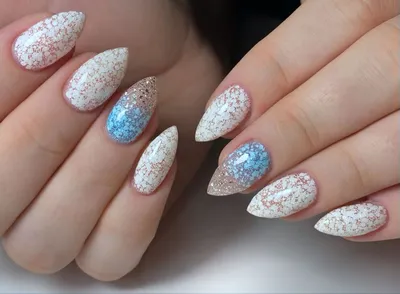 Голубой маникюр: 100 фото с модными идеями | Holiday nail art, Christmas  nails, Winter nails