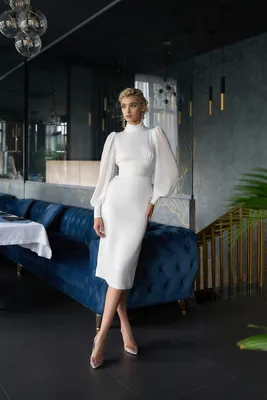 Белое платье миди с длинными рукавами и открытой спиной в Москве по  доступным ценам