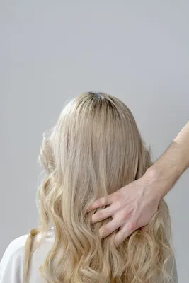 Наращивание белых прядей на темные волосы - 78 фото