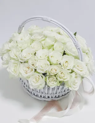 Заказ белые розы в корзине, Киев доставка цветов недорого