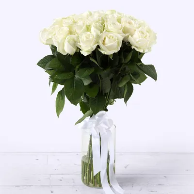 Корзина из белых роз купить с доставкой в интернет-магазине JARDINSTUDIO.RU