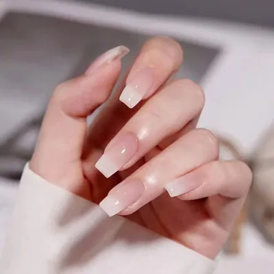 Milky nails дизайны 2021-2022: как создать самый трендовый маникюр  молочными базами, топами и гелями