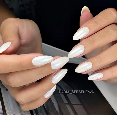 Маникюр втирка на миндаль 2021 | Long acrylic nails coffin, Fire nails,  Pearl nails