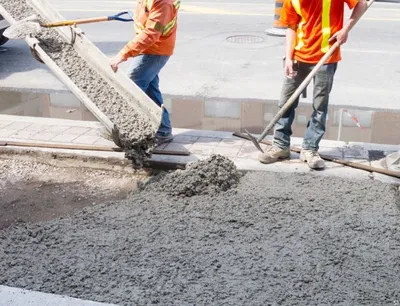 Заливка бетона - как правильно заливать бетонную смесь, технология и правила