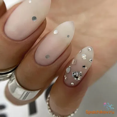 Milky nails дизайны 2021-2022: как создать самый трендовый маникюр  молочными базами, топами и гелями