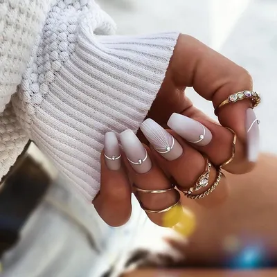 Milky nails дизайны 2021-2022: как создать самый трендовый маникюр  молочными базами, топами и гелями