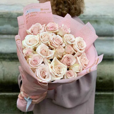 Кремовые розы 60 см доставка в Красноярске | ФлоРум24