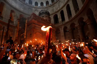 В иерусалимском храме Гроба Господня сошел Благодатный огонь | Религия |  Общество | Аргументы и Факты
