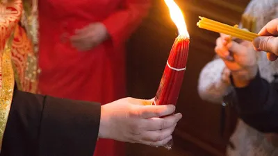 Благодатный огонь сошел в храме Гроба Господня в Иерусалиме - Новости Грузия